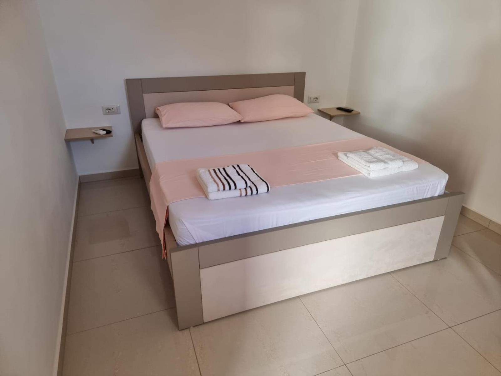 Vila Juna Ksamil Rom bilde